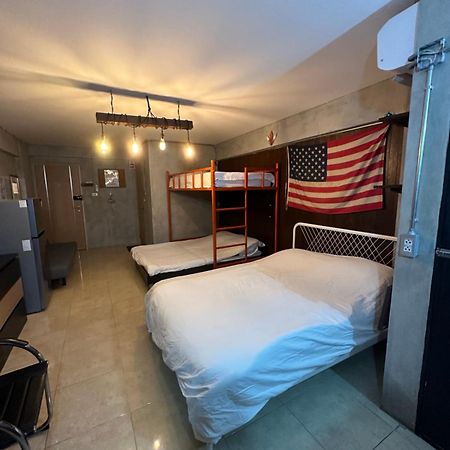 Renovated Loft Style Condo Bangkok Exteriör bild
