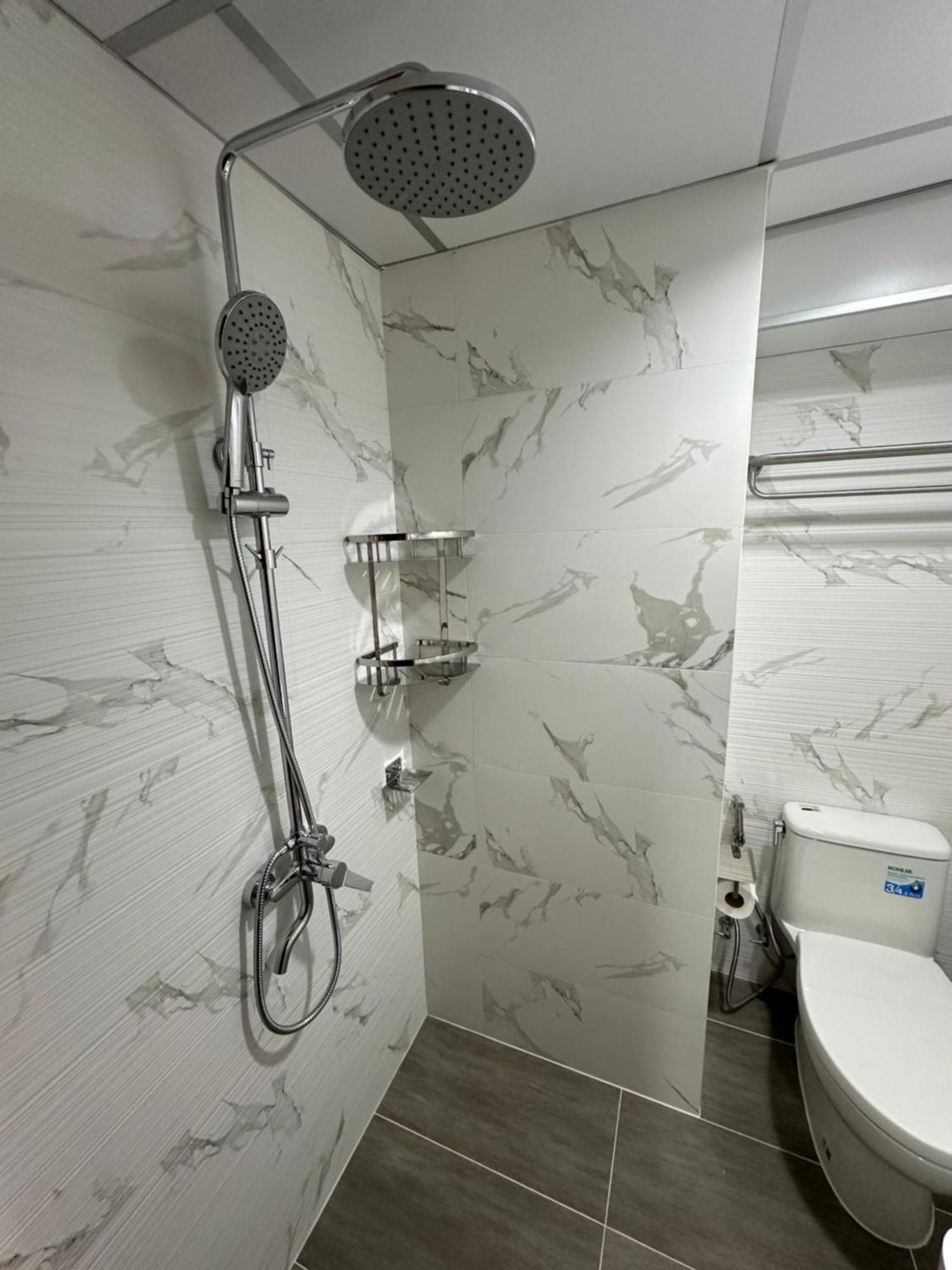 Renovated Loft Style Condo Bangkok Exteriör bild