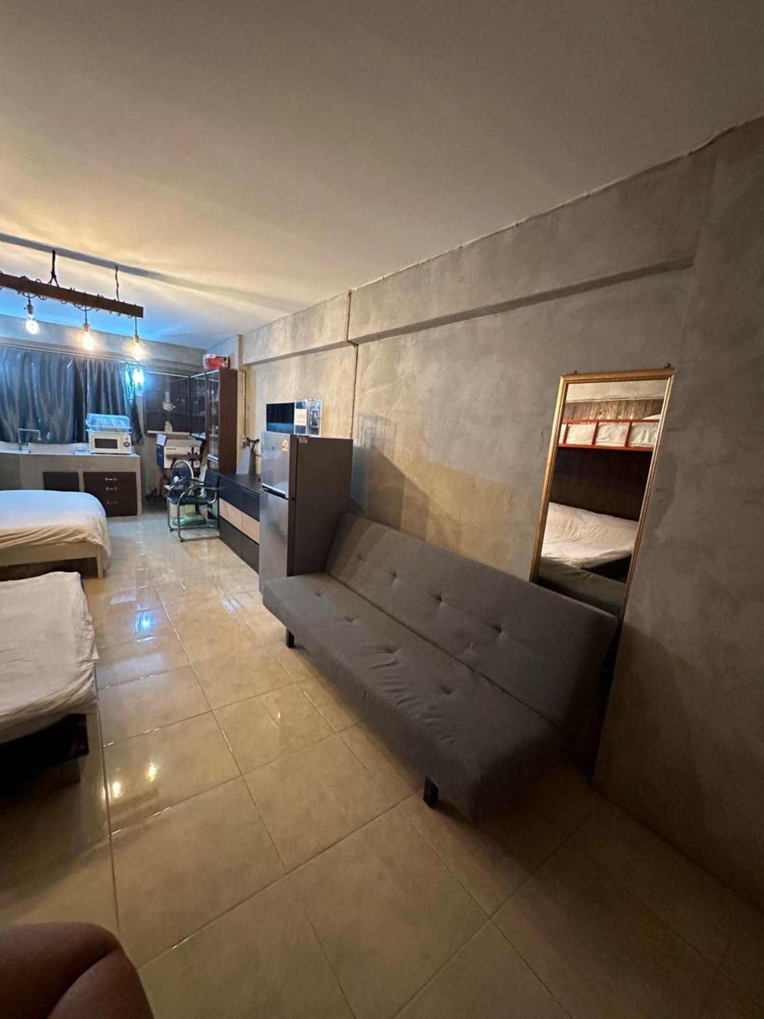 Renovated Loft Style Condo Bangkok Exteriör bild